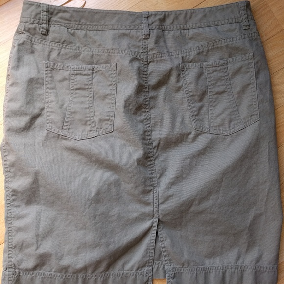 Jones New York - Picture 2 of 4